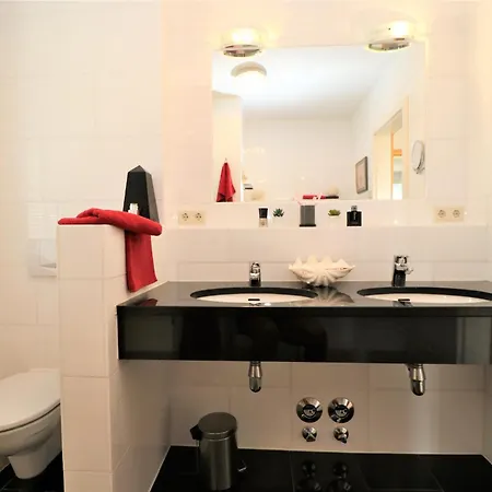 Alter Krug App 22, Coco De